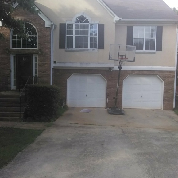 Meet your Posher, Travis - Picture 1 of 1